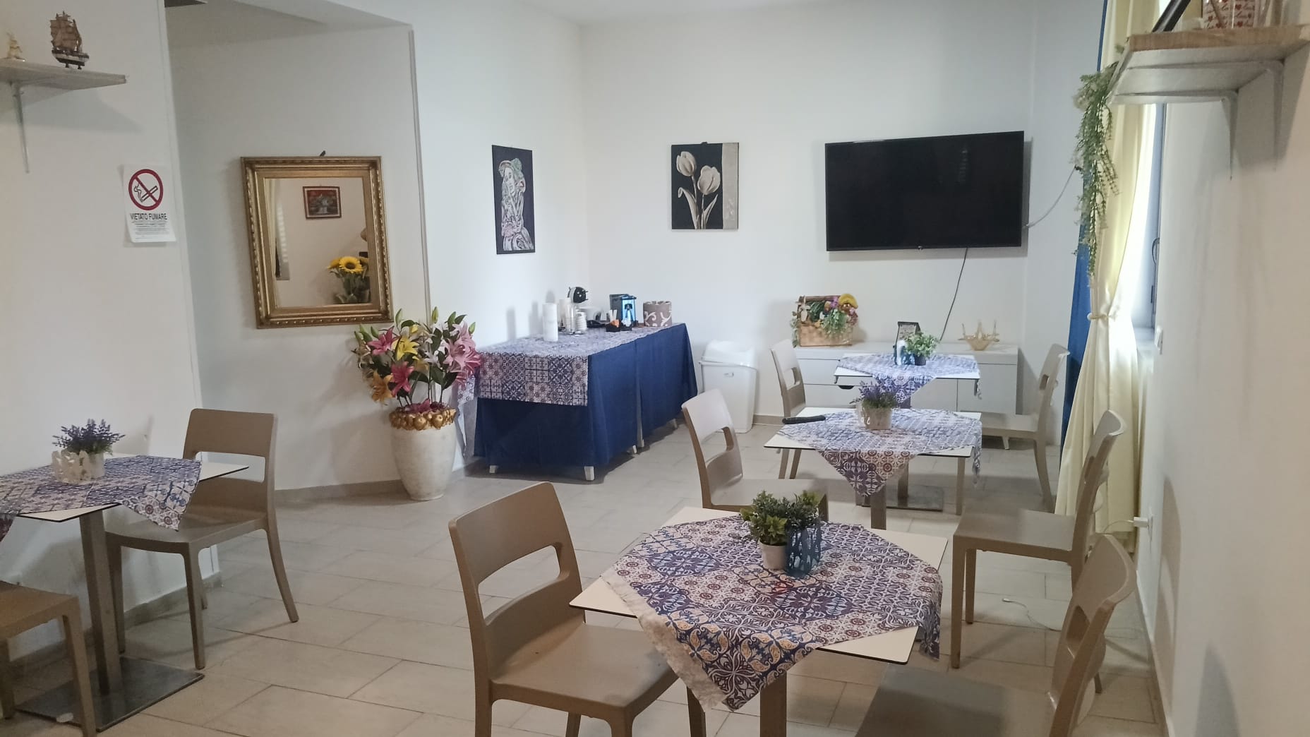 Sala colazione e ambiente comune